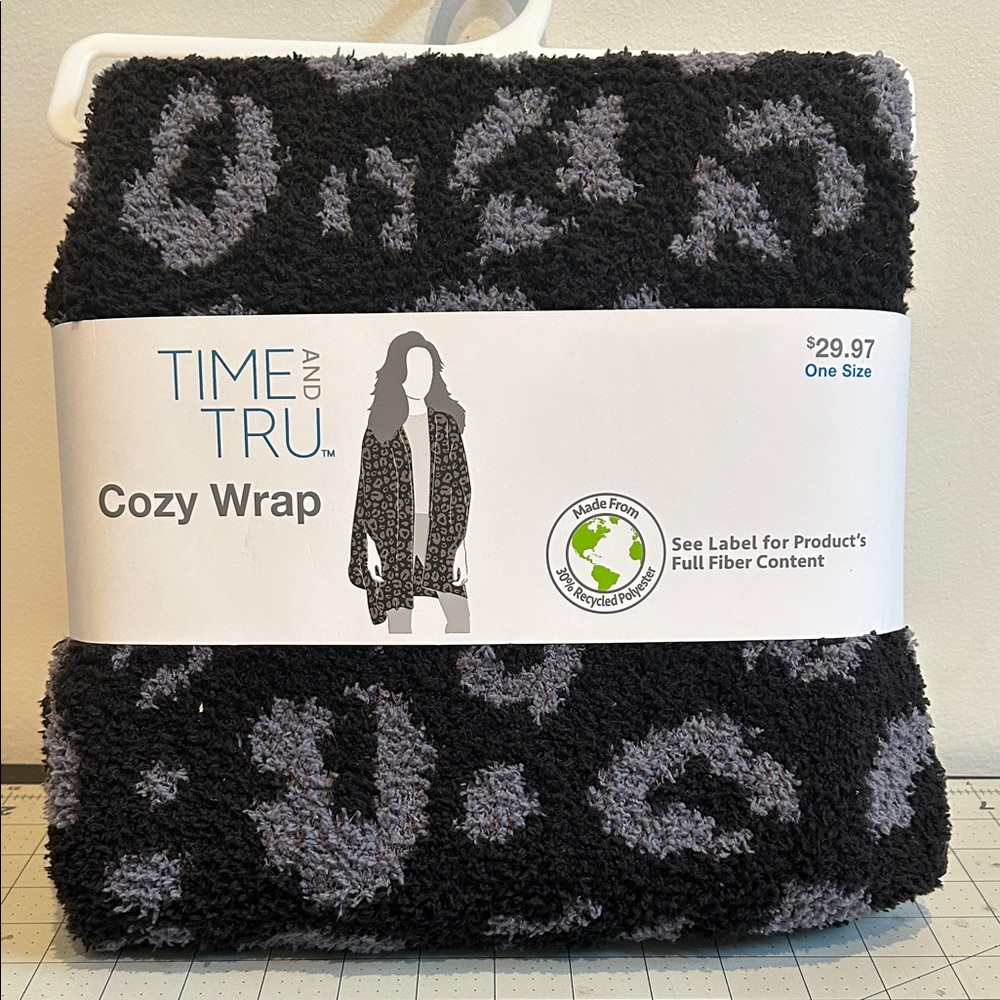 Time and Tru Black and Gray Leopard Wrap